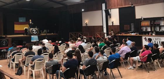 Pedro Varela durante su conferencia en San Fernando, Cádiz, que se celebró con toda normalidad.