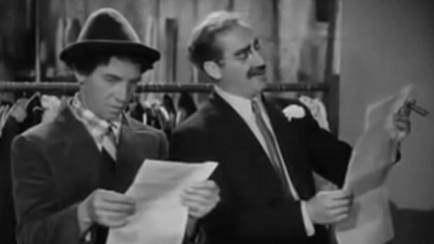 Fotograma de «Una noche en la ópera», con los hermanos Marx