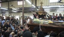 Mueren 26 personas por tiroteo contra autobús de cristianos coptos en Egipto (a finales del pasado mes de mayo)