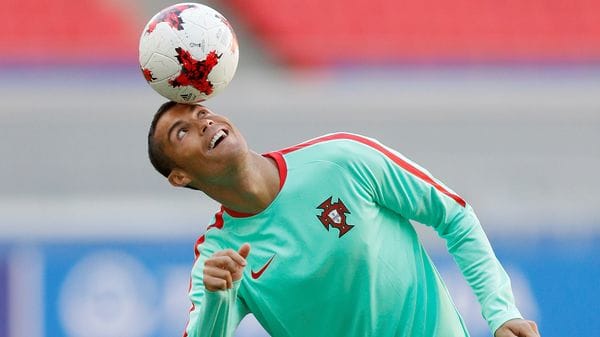Cristiano Ronaldo juega la Copa Confederaciones mientras es acusado de fraude fiscal