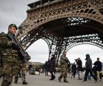 La mitad de los soldados franceses incursos en operaciones militares están desplegados en la propia Francia.