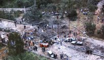 Imagen de los tres coches afectados por la explosión provocada por la Mafia