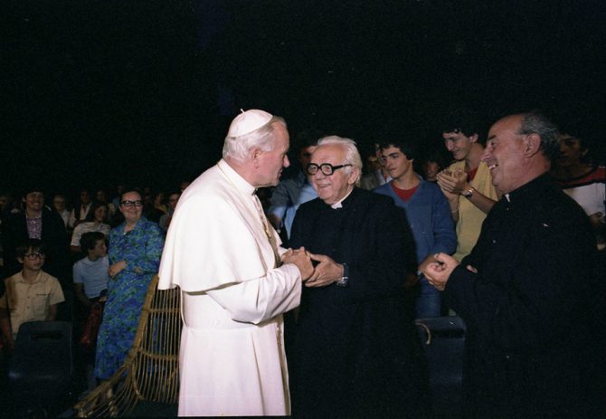 Visita del Papa Juan Pablo II a la comunidad de Nomadelfia en 1989