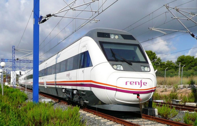 El AVE a su paso por Cataluña 