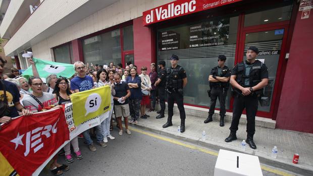 Registro de la Guardia Civil en un antiguo local del semanario El Vallenc