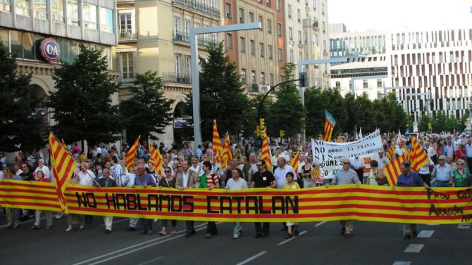 Manifestación en Zaragoza contra el “catalán de Aragón”