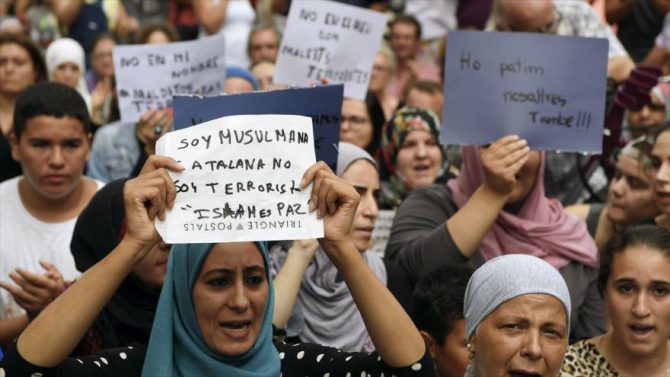 Musulmanas residentes en Cataluña con "derecho a decidir".