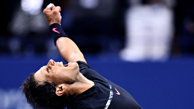 Así festejó Rafael Nadal su triunfo ante Del Potro para meterse en la final.