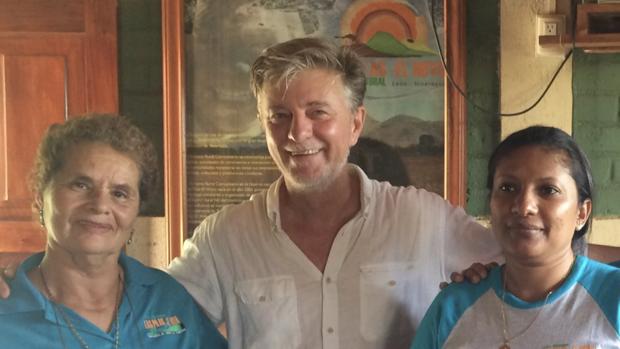 Santisteve, durante su recorrido por Nicaragua