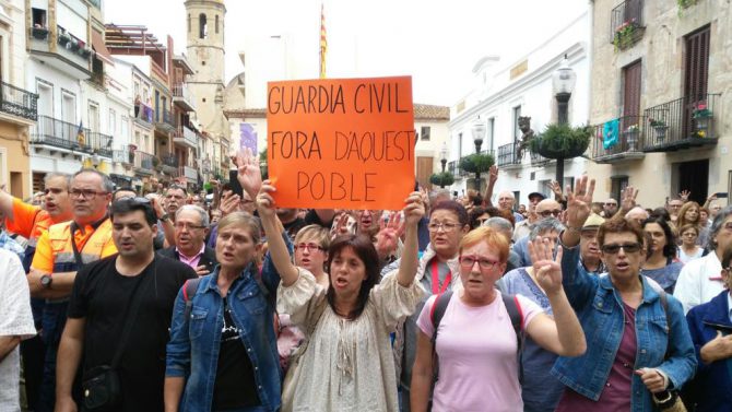 Concentración en Calella (La Vanguardia) 