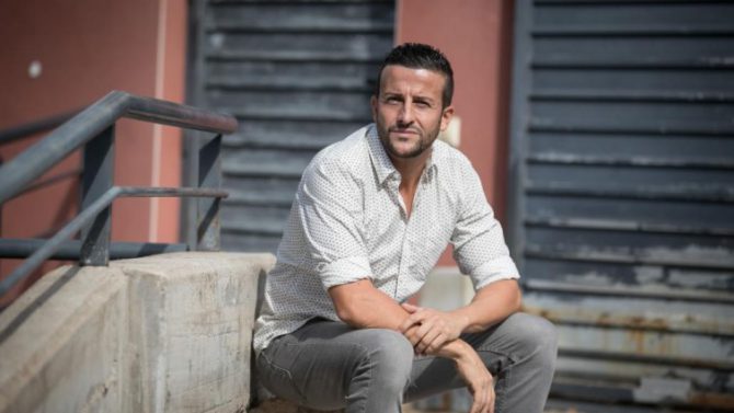 Daniel Perales conoce el adoctrinamiento en primera persona, como profesor y como padre (La Razón)