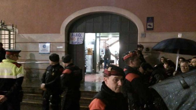 Escrache de la CUP al dirigente del PP Xavier García Albiol en Mollet