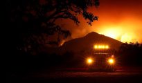 Los incendios de California ya han dejado 17 muertos y más de 46.500 hectáreas arrasadas