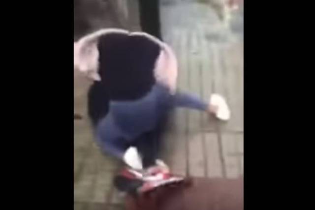 Un fotograma del vídeo de la pelea