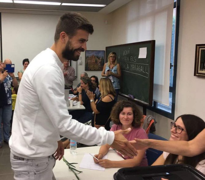 Gerard Piqué tras votar en el rel referéndum ilegal del domingo.