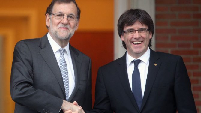 Rajoy y Puigdemont.