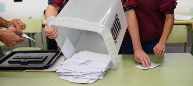 Entre los llamados a declararar el editor de «directe.cat», Joan Puig, quien deberá presentarse ante los agentes este viernes