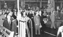 Inauguración de la fábrica de Barcelona por Francisco Franco