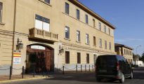 Edificio del cuartel de Sancho Ramírez, en Huesca, donde se instalará el Cuartel General de la División Castillejos (Heraldo).