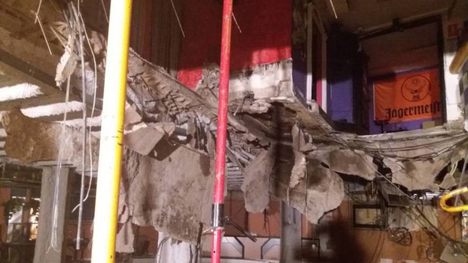 Así ha quedado el suelo de la discoteca. (Bomberos de Tenerife)