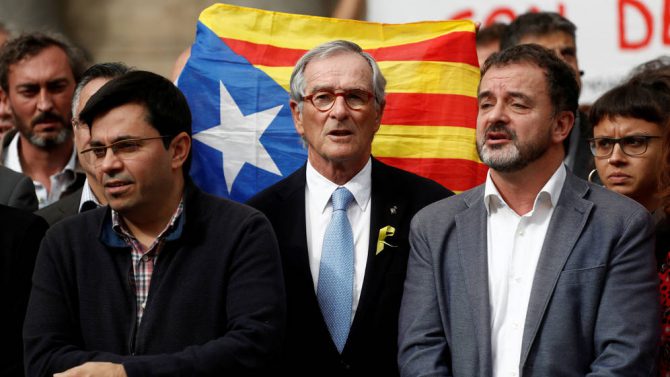 Xavier Trias, en el centro de la imagen.