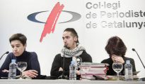 Rodrigo Lanza ofreciendo una rueda de prensa en el Colegio de Periodistas de Cataluña.