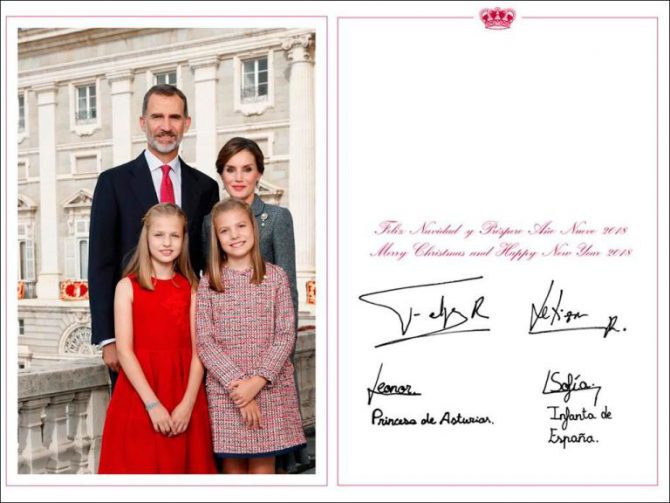 Ni un solo motivo religioso en las felicitaciones navideñas del Rey Felipe VI y Letizia Ortiz