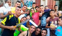Miembros de una banda juvenil marroquí en una imagen de Facebook