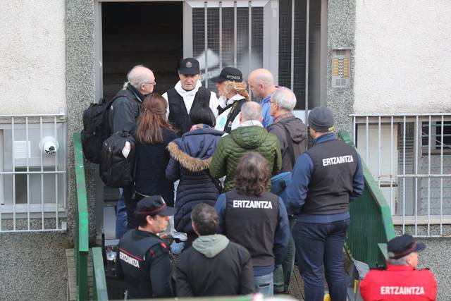 Bloque de viviendas en el que fueron encontrados los cadáveres de dos ancianos en Bilbao