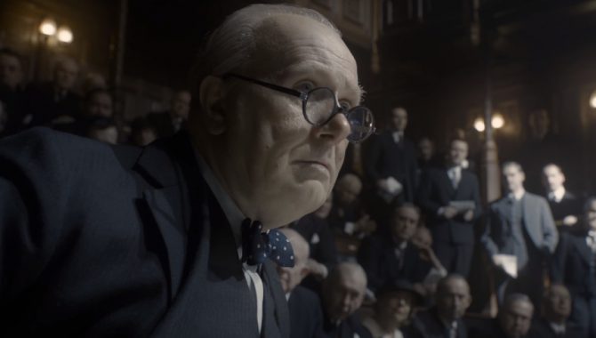 Gary Oldman como Winston Churchill