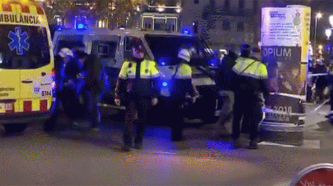 Agentes de la Guardia Urbana (Foto: BTV)