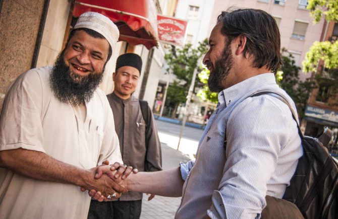 A la derecha, Santiago Abascal (Vox).