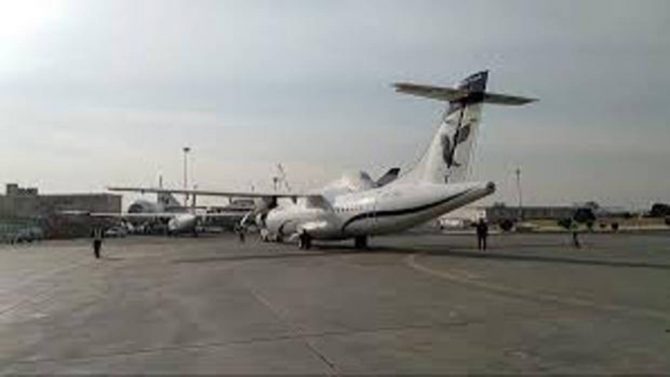 Modelo ATR, en el aeropuerto de Mehrabad, parecido al avión accidentado
