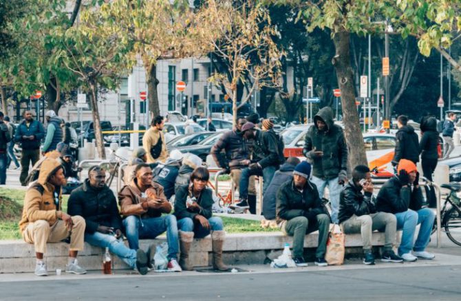 Nigerianos en Milán.