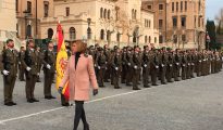 La ministra de Defensa pasa revista a las tropas
