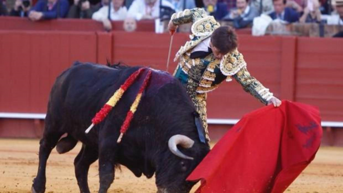 El Juli, con el quinto toro, al que perdonó la vida