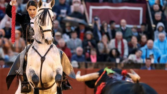 Lea Vicens, que brindó al cielo, en un momento de su actuación