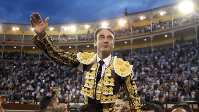 Enrique Ponce, el pasado San Isidro, a hombros en Las Ventas
