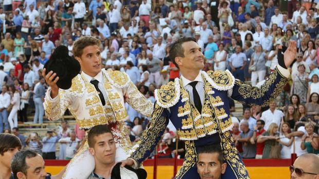 Diego Carretero y Manzanares salen a hombros