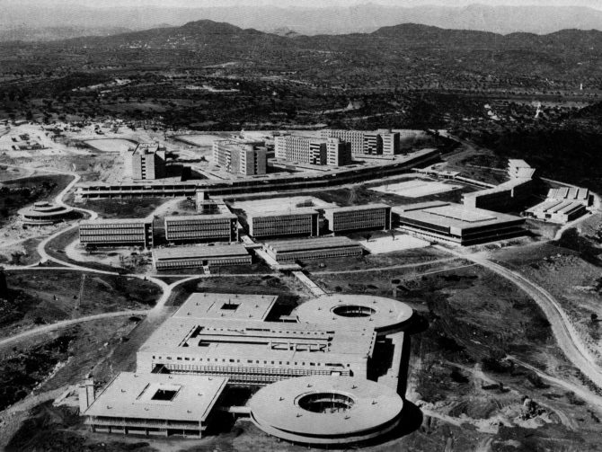 Las Universidades Laborales creadas por Franco pernitieron a miles de hijos de trabajadores acceder a la Universidad.