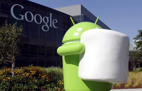 Google muestra su estatua 'Android Marshmallow', nombre de su sistema operativo.