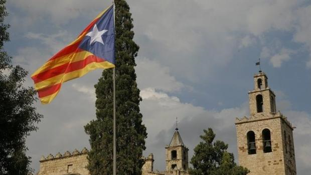 La polémica estelada, en la localidad barcelonesa de Sant Cugat - SCC
