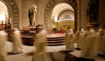 Imagen de los monjes benedictinos del Valle de los Caídos.