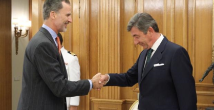 Santiago de León y Domecq cumplimenta a Don Felipe