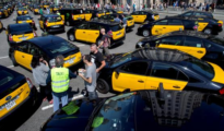 Los taxistas de Barcelona colapsan el centro de la ciudad