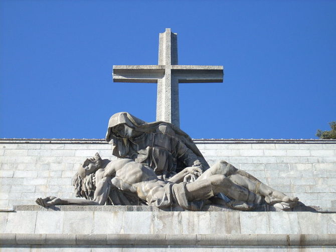 Vía Crucis en el Valle de los Caídos