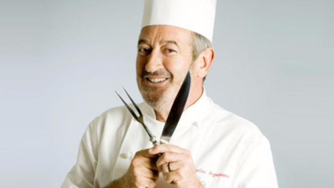 Arguiñano criticó el apoyo de la afición del Betis al "maltratador" Rubén Castro. De las pancartas a favor de ETA en los estadios vascos, ni una palabra.