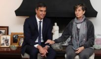 Pedro Sánchez y la senadora Isabel Allende.