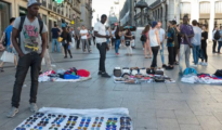 Manteros en la Puerta del Sol, Madrid (ABC)