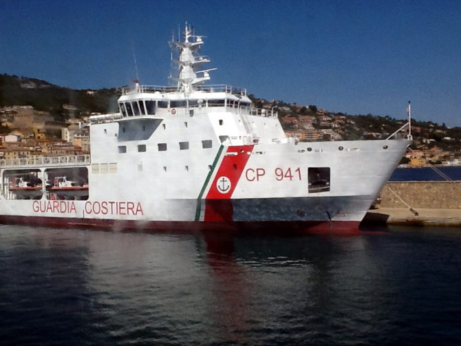 El guardacostas italiano 'Diciotti', que el 20 de agosto atracó en Sicilia con 190 inmigrantes a bordo. 
